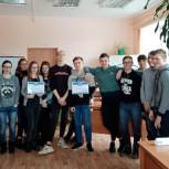 «Девчонки» одержали победу в игре, посвященной Международному женскому дню