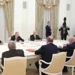 Путин отметил вклад «Единой России» в работу над поправками к Конституции
