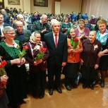 Ольга Окунева поздравила с 8 марта жительниц Хиславичского и Монастырщинского районов