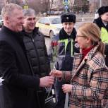 В Новой Москве с весенним праздником поздравили женщин за рулем