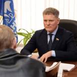 В партийной приемной разбирались в проблемах воронежцев