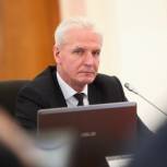 Единороссы Псковского облсобрания единогласно поддержали поправки в Конституцию РФ