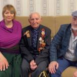 В рамках партпроекта «Старшее поколение» кизлярские единороссы посетили ветерана ВОВ