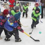 Партпроект «Детский спорт» в Удмуртии поддержал серию игр «Хоккей на валенках» 