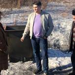 Единоросс Киселевска помог организовать установку контейнера для ТКО
