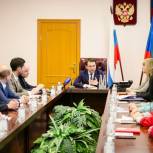 В Мурманской области создан волонтерский центр «Единой России» и ОНФ по оказанию помощи гражданам в связи с пандемией коронавируса