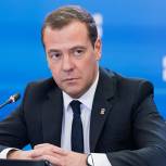 «Единая Россия» готовит предложения по дополнительным мерам поддержки медиков, работающих сверхурочно в условиях пандемии коронавируса