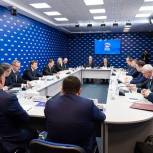 Медведев обозначил перед губернаторами задачи по работе партии в условиях пандемии коронавируса
