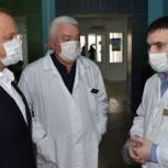 Белгородский депутат передал врачам 500 защитных костюмов для защиты от коронавируса