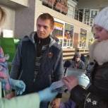 В Екатеринбурге волонтеры помогли многодетной семье уехать домой в Талицкий район