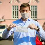 Олег Белашов передаст многоразовые защитные маски в районы области