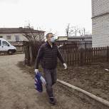 Аркадий Фомин оказал шиловским пенсионерам адресную помощь