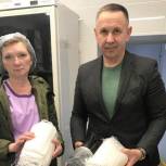 Врачи и персонал саратовской детской инфекционной больницы получили маски и дезсредства