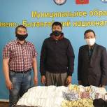 В Эвено-Бытантайском улусе активисты сшили маски и передали волонтерам