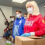 Оксана Пушкина доставила продукты и чистящие средства пенсионерке-инвалиду из Одинцово