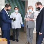 Сергей Трофимов проконтролировал качество сухих пайков для школьников Сакского района