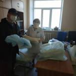 Сыктывкарские волонтёры шьют халаты для медицинского персонала