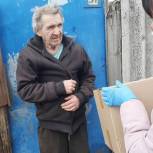 Конышевские волонтеры доставляют продукты гражданам старше 65 лет