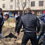 Депутаты Советского района Махачкалы приняли участие в акции «Сад памяти» 