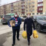 К сургутским волонтерам присоединились городские депутаты