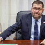 «Единая Россия» единогласно поддержала поправки об отмене НДФЛ с выплат врачам, которые борются с пандемией