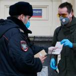 Владимир Путин подписал указ о продлении срока действия истекающих паспортов и водительских прав