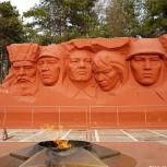 В Элисте проходит реставрации «Вечного огня», установленного в честь героев Гражданской и Великой Отечественной войн 