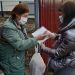 Волонтеры Шуи доставили пожилым жителям продуктовые наборы