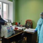 Нижегородским медикам и соцработникам передали более 10 тысяч защитных масок