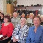 В Рыльском Центре соцобслуживания помогают пожилым гражданам