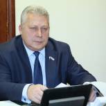 Валерий Раенко поздравил жителей Камчатки с Первомаем