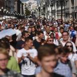 Сергей Неверов поздравил россиян с Первомаем