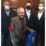 В Курском районе партийцы поздравили ветеранов