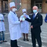 Игорь Станкевич поздравил с Днем Победы коллектив Самарского областного Клинического госпиталя ветеранов войн