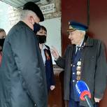 Юрий Кузьменко и Любовь Балабанова поздравили ветеранов с наступающим Днем Победы