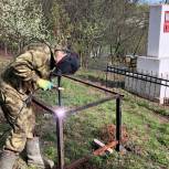 Доброхоты привели в порядок захоронение красноармейцев в Смоленском районе