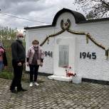 Депутаты Черноголовки возложили цветы к мемориалам