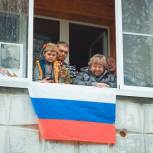 Жители Солнечногорска показали портреты своих героев Великой Отечественной войны в окнах