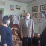 Старейшему члену партии в Ибресинском районе Василию Яковлеву исполнилось 87 лет