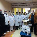 Юрий Кузьменко передал медицинским и социальным учреждениям уже 11 тысяч защитных масок