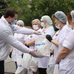 В Ростовской области врачам, борющимся с коронавирусом, доставляют наборы к чаю