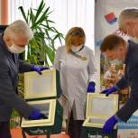 Депутаты передали средства защиты медучреждениям Реутова, оказывающим помощь больным короновирусной инфекцией