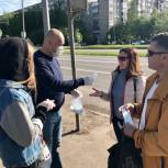 В Ижевске в рамках семейного проекта #ПомогиСоседу горожанам раздали 2 тысячи медицинских масок