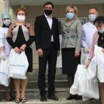 «Спасибо врачам»: мамадышским медикам вручили подарки