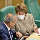 Екатерина Алтабаева поддержала законопроекты, направленные на социальную поддержку граждан