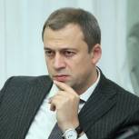Михаил Дралин: Оказывая помощь пациентам с коронавирусом, врачи зачастую жертвуют своим здоровьем