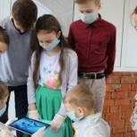 Многодетные семьи Саранска получили планшеты в рамках акции «Помоги учиться дома»