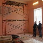 Партийцы контролируют ремонт спортзала в школе №3 города Скопина
