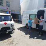 Волонтеры передали медицинские маски врачам скорой помощи