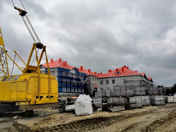 Подрядчик срывает сроки строительства детского сада в Алакуртти